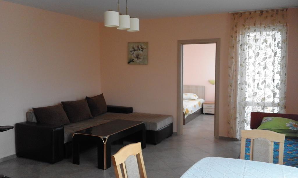 Apartments Sea Sounds Pomorie Eksteriør bilde